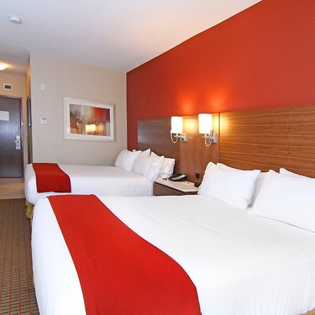 Holiday Inn Express And Suites Calgary University By Ihg Exterior photo