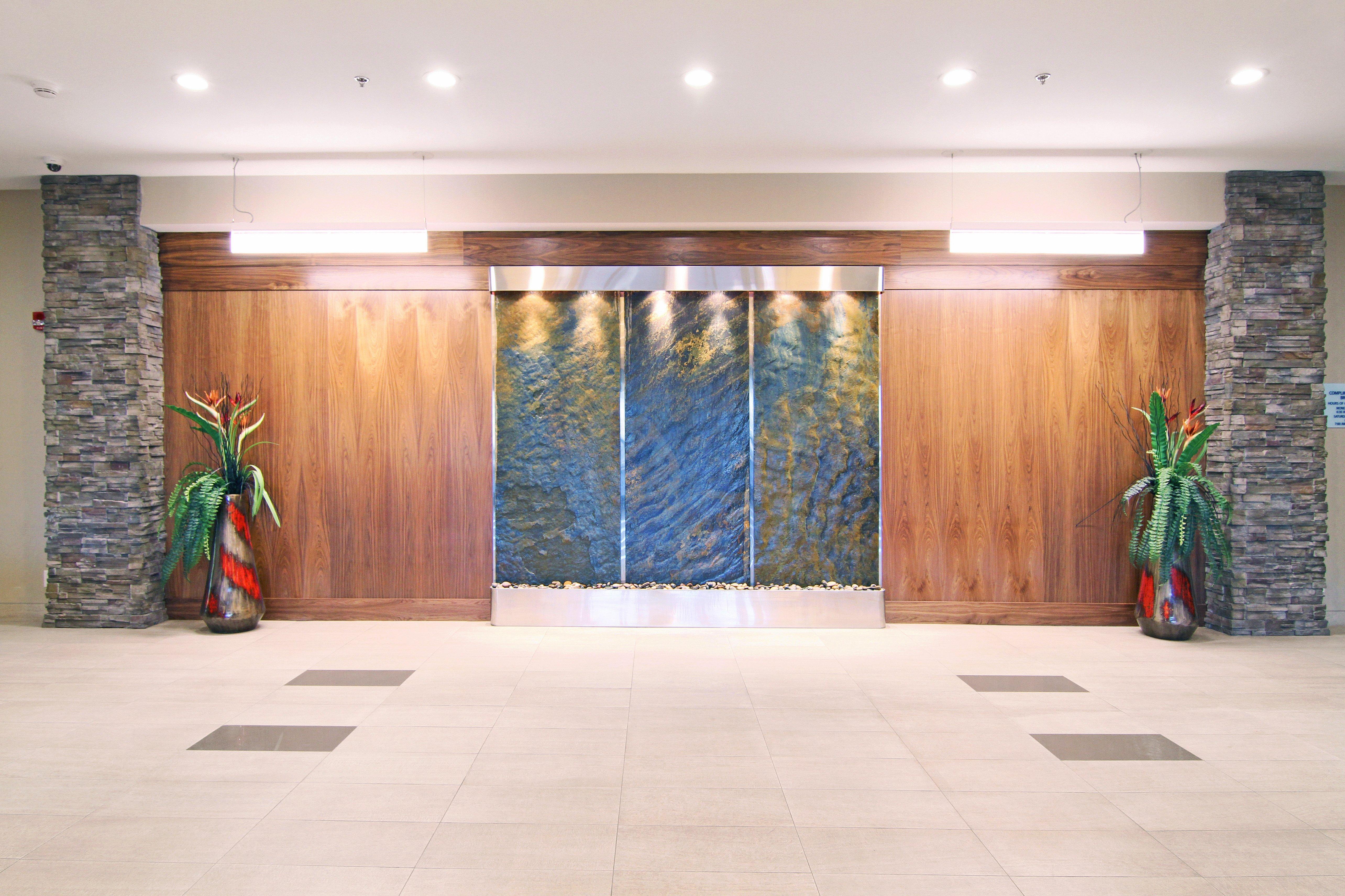 Holiday Inn Express And Suites Calgary University By Ihg Exterior photo