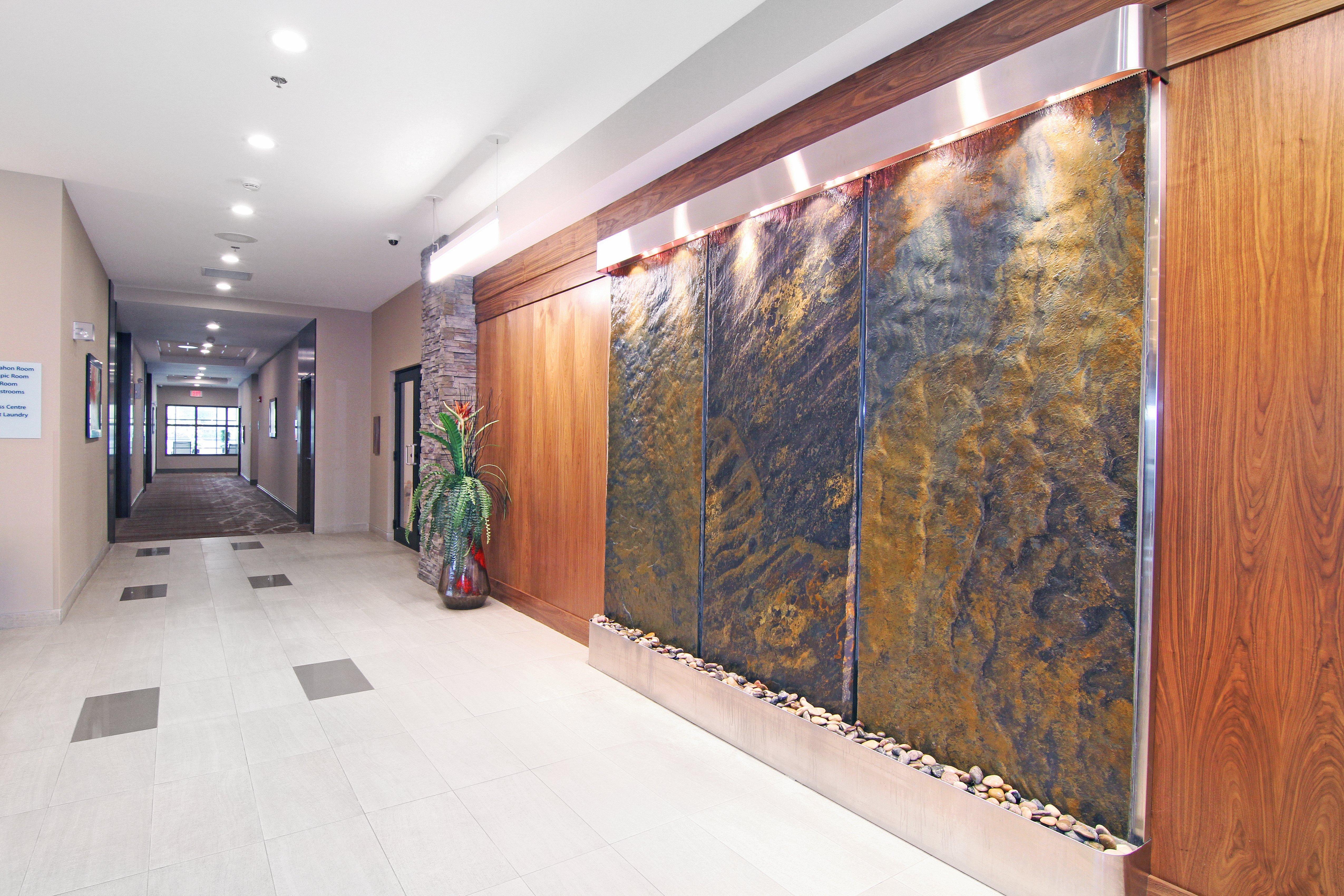 Holiday Inn Express And Suites Calgary University By Ihg Exterior photo