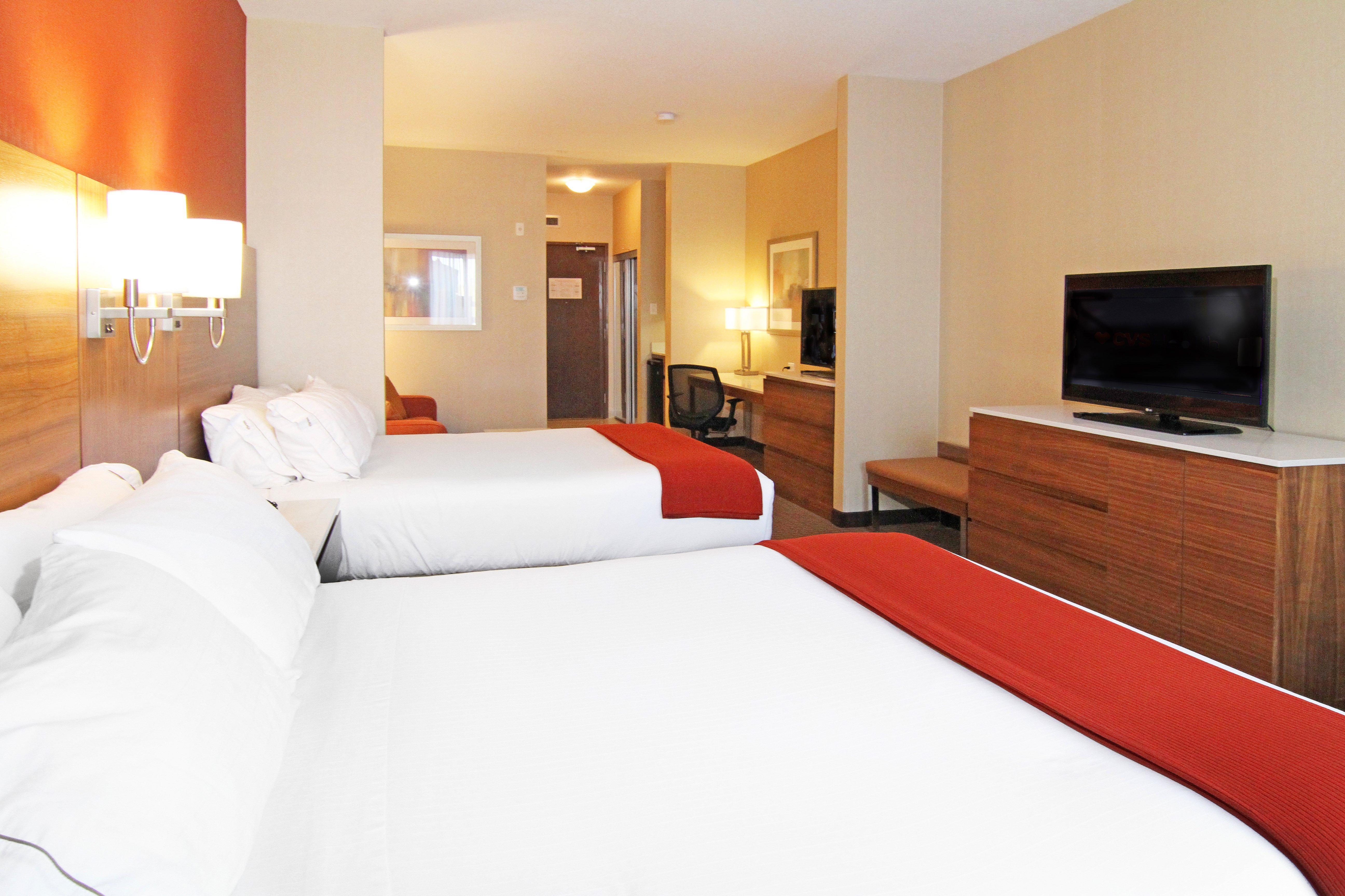 Holiday Inn Express And Suites Calgary University By Ihg Exterior photo