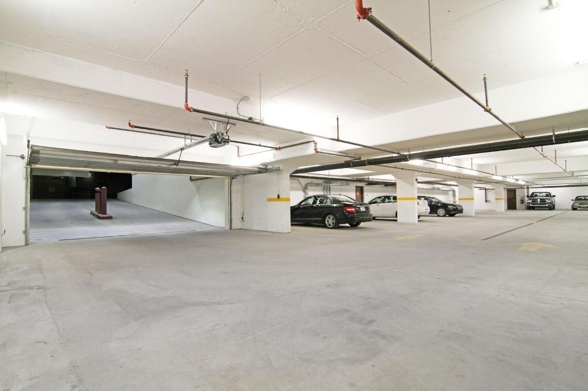 Holiday Inn Express And Suites Calgary University By Ihg Exterior photo